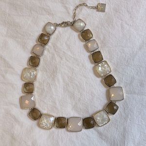 STATEMENT NECKLACE